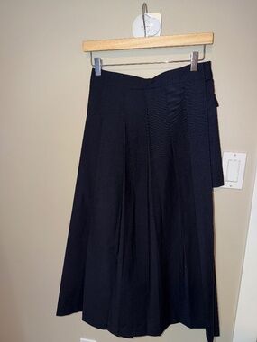 Asymmetrical skirt